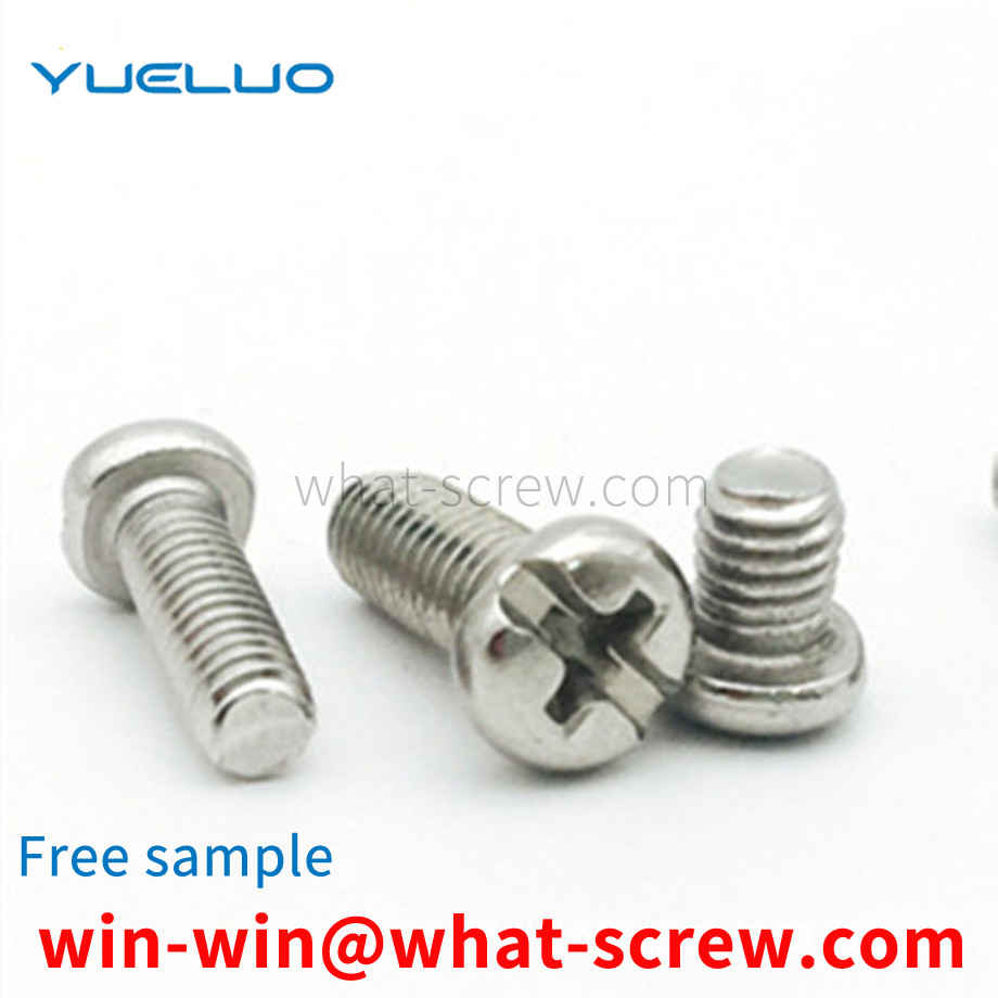 Compound slotted screw